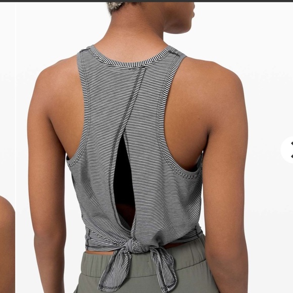 Lululemon All Tied Up Tank in Grey/White Stripes Size S - Picture 4 of 11